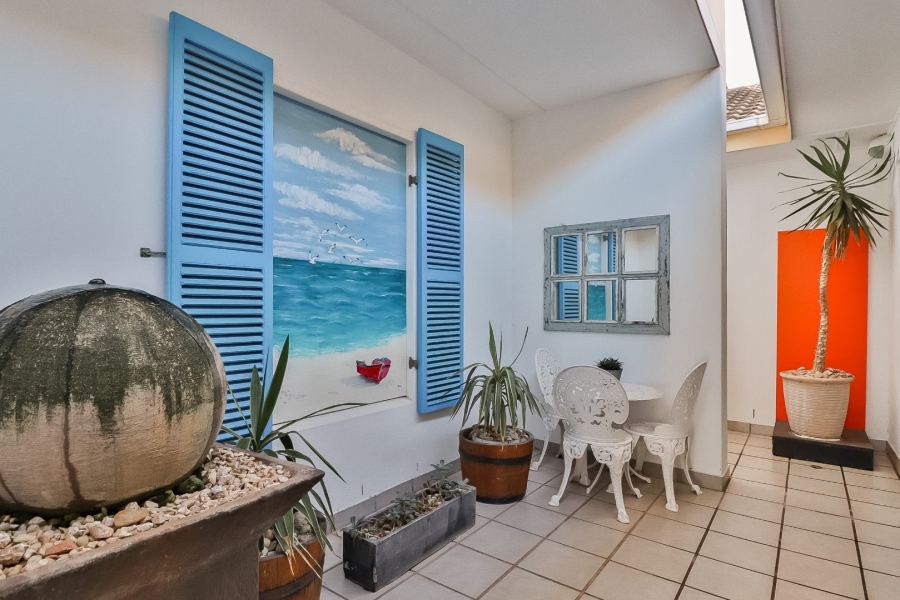 7 Bedroom Property for Sale in Country Club Western Cape